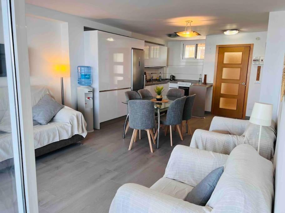 Luz De Mar Apartment Almeria Bagian luar foto